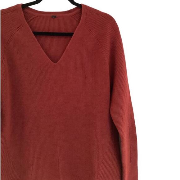 Athleta Hanover V Neck Sweater In Canyon Red Size Small Merino Wool Blend Ribbed - Picture 5 of 11